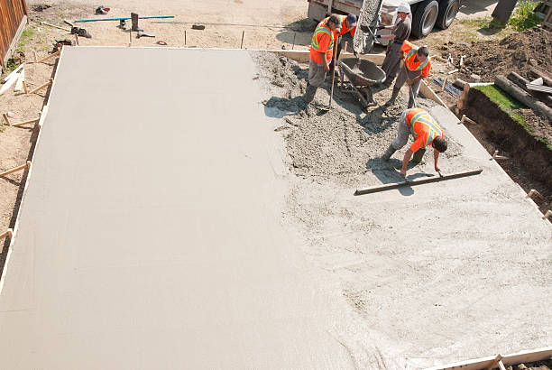 Best Custom Concrete Contractor  in Galesburg, IL